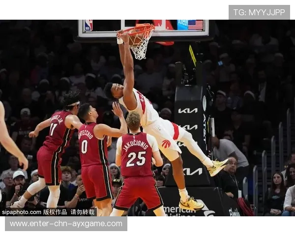 巴恩斯突破造空间，猛龙外线接连接管比赛